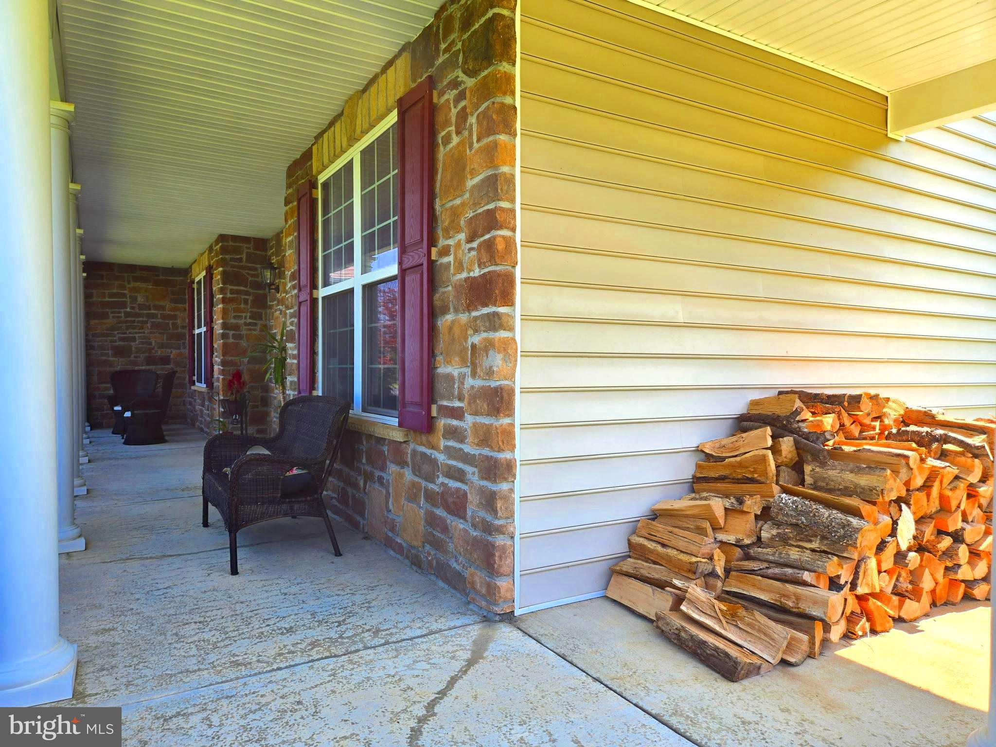 APPLE KNOLLS ESTATES - Residential