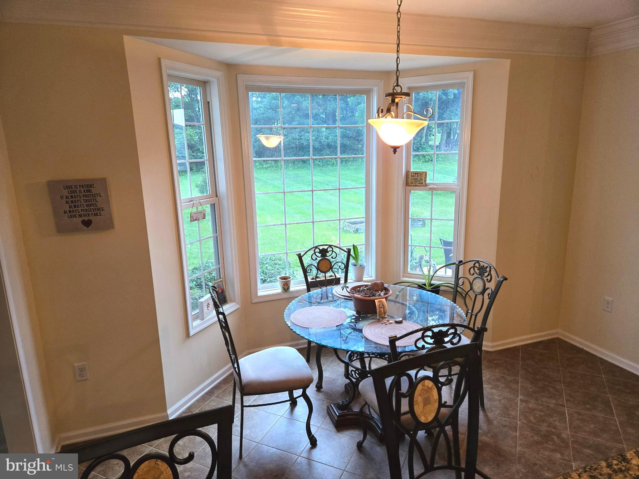 APPLE KNOLLS ESTATES - Residential