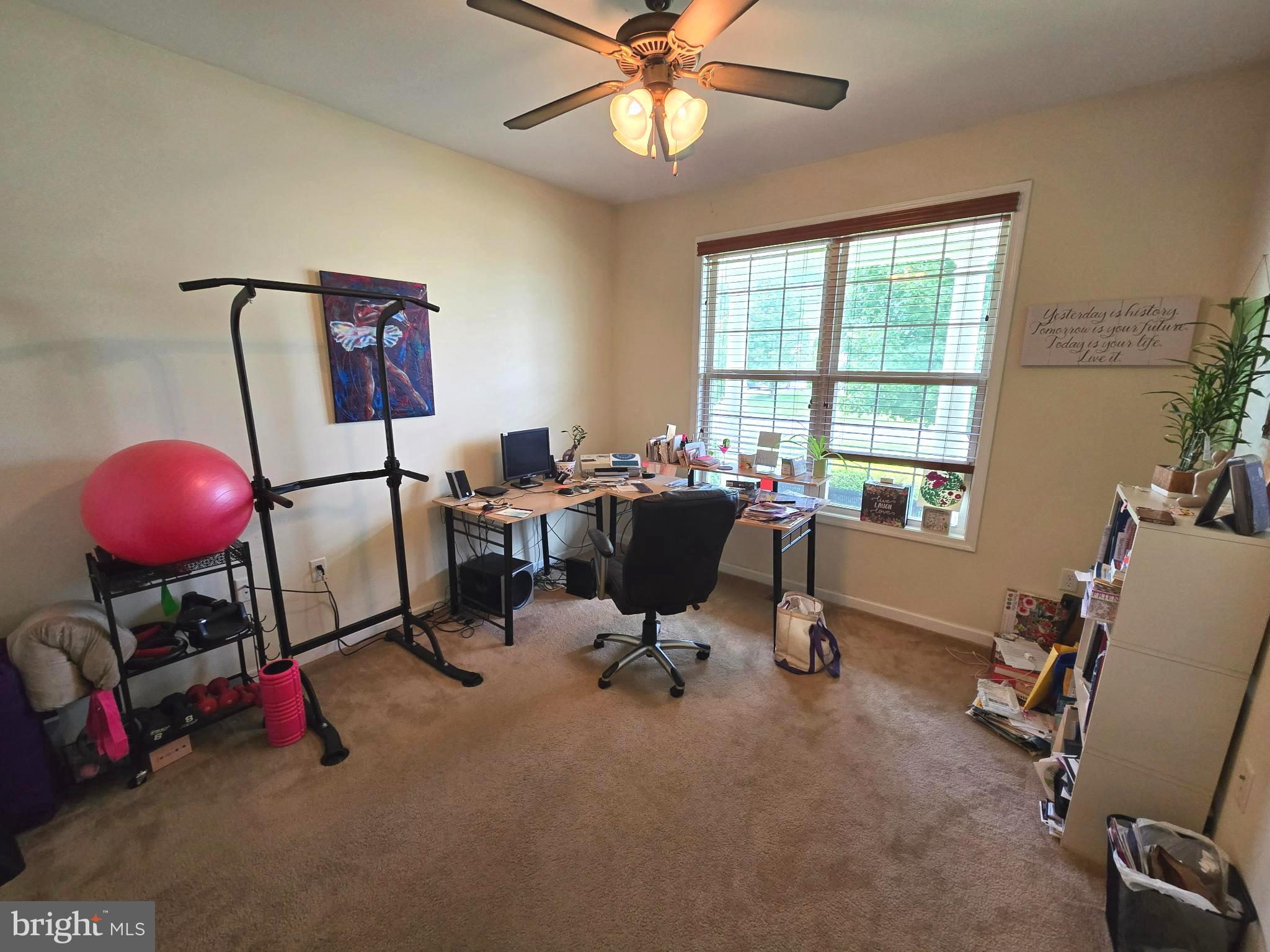 APPLE KNOLLS ESTATES - Residential