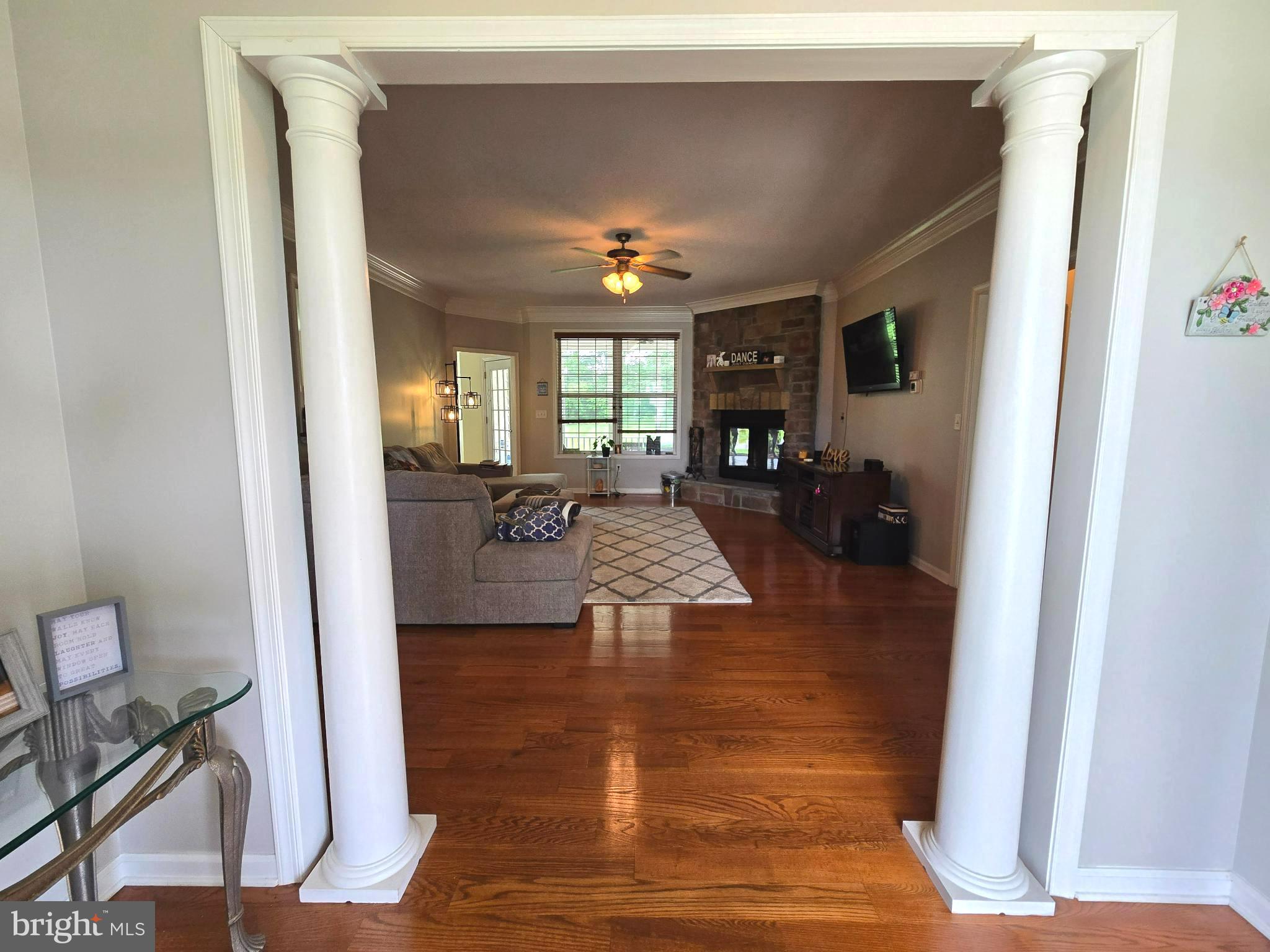 APPLE KNOLLS ESTATES - Residential