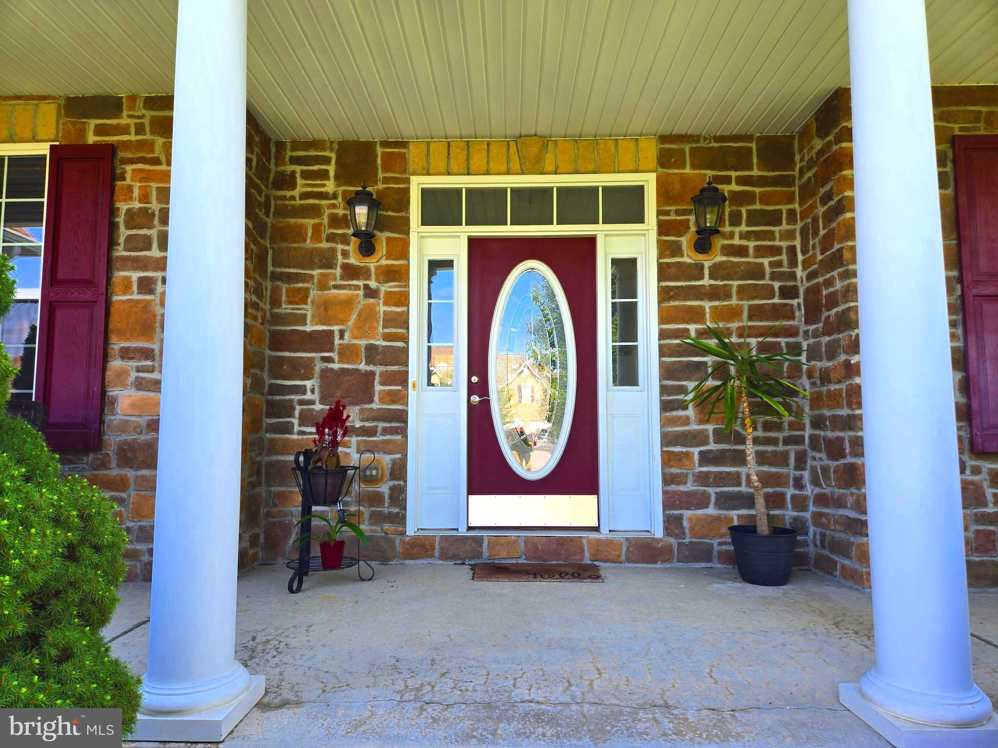 APPLE KNOLLS ESTATES - Residential