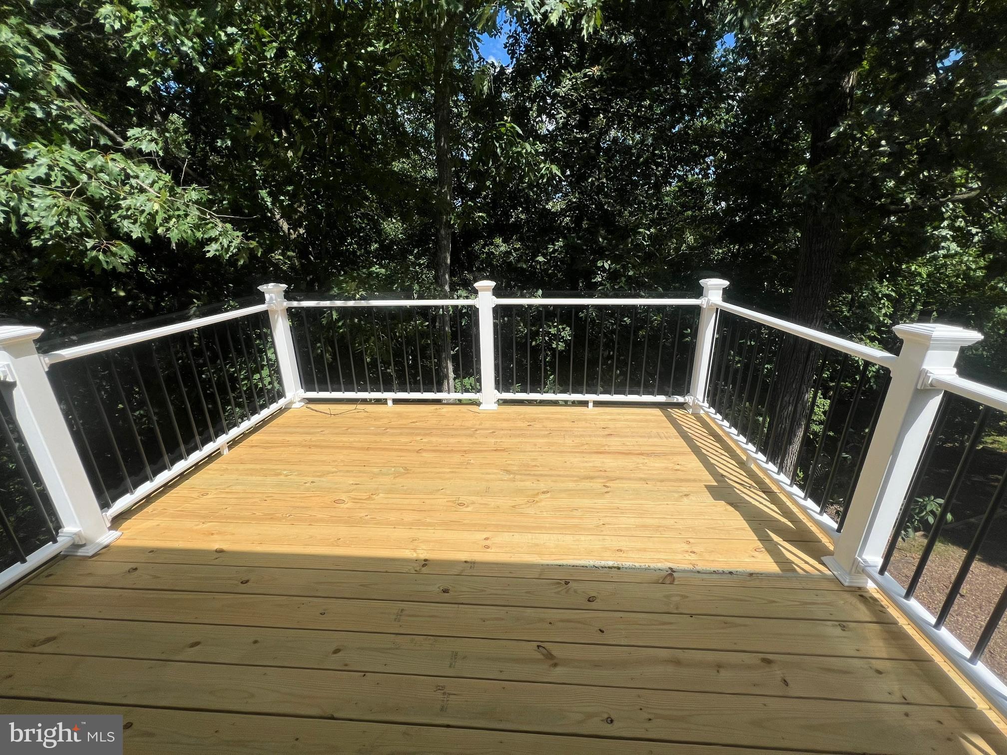 DOUGLAS OAKS - Residential