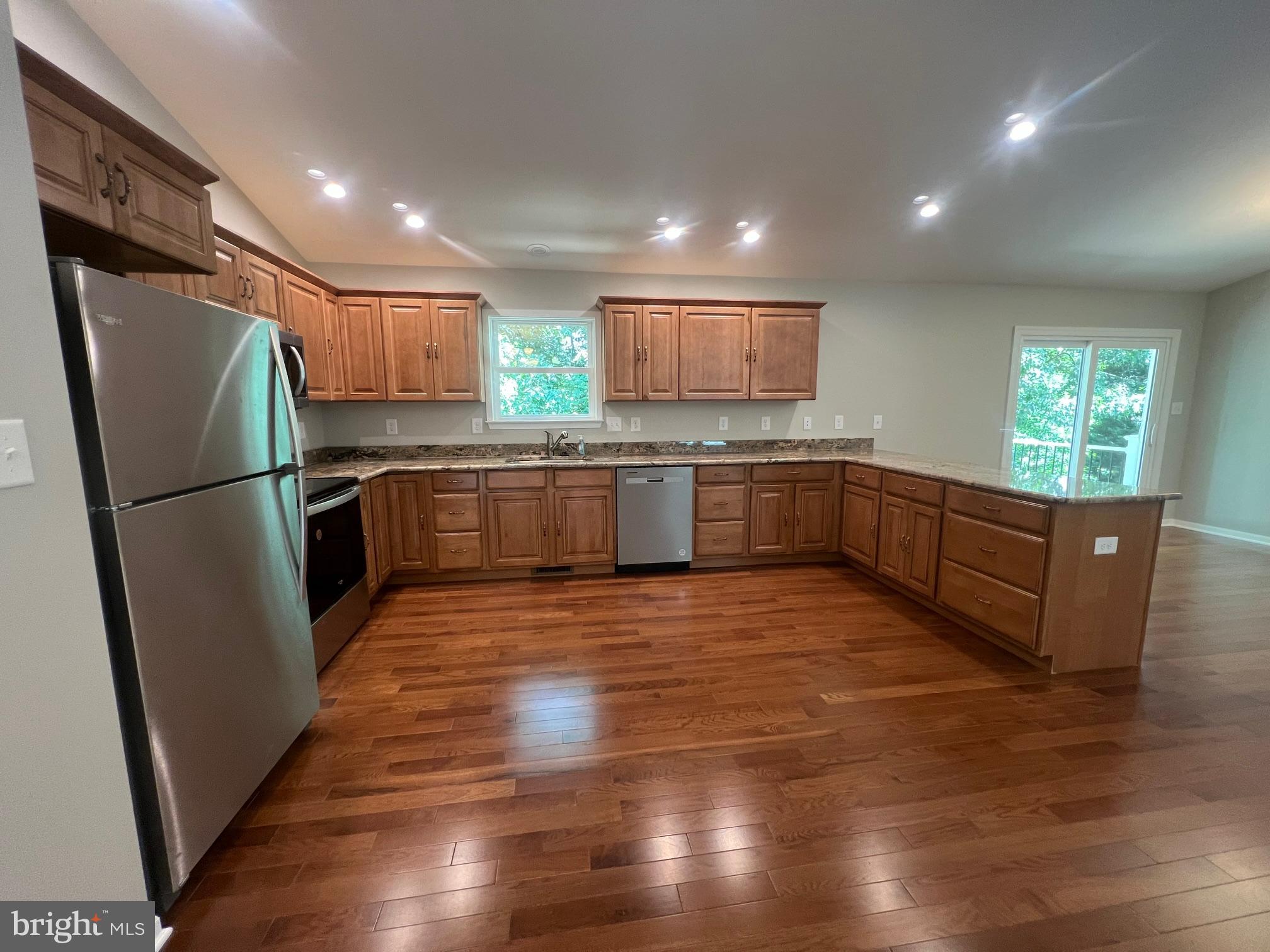 DOUGLAS OAKS - Residential