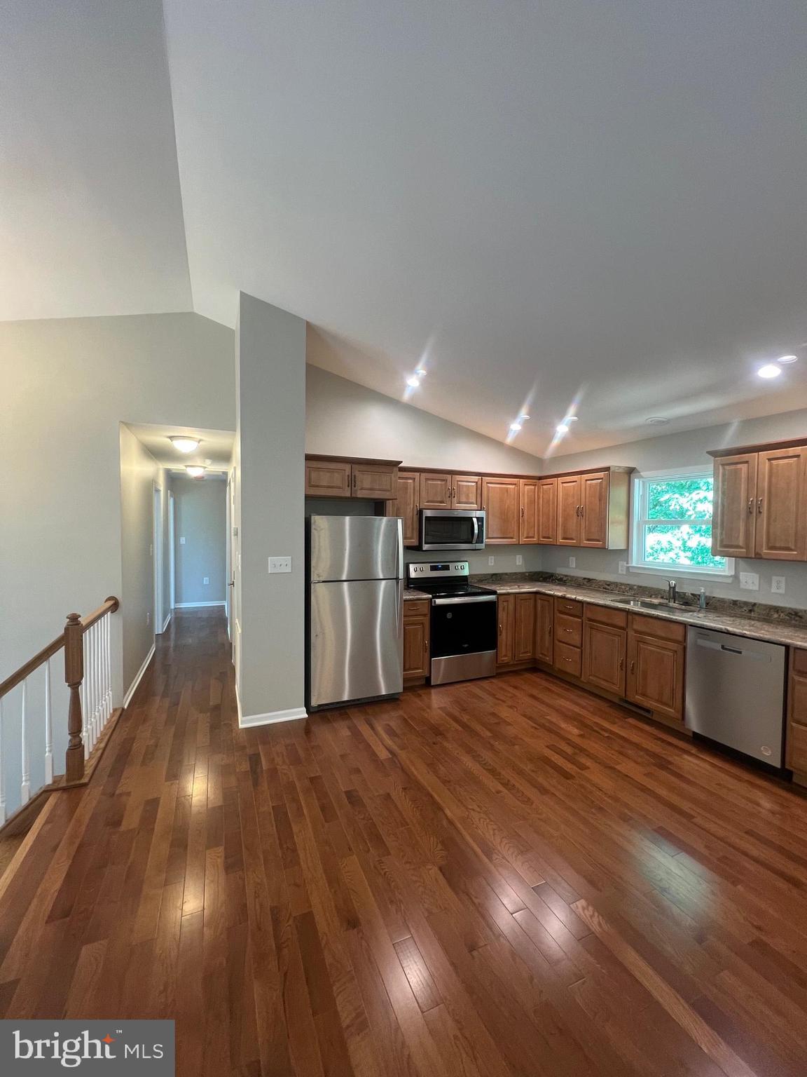 DOUGLAS OAKS - Residential