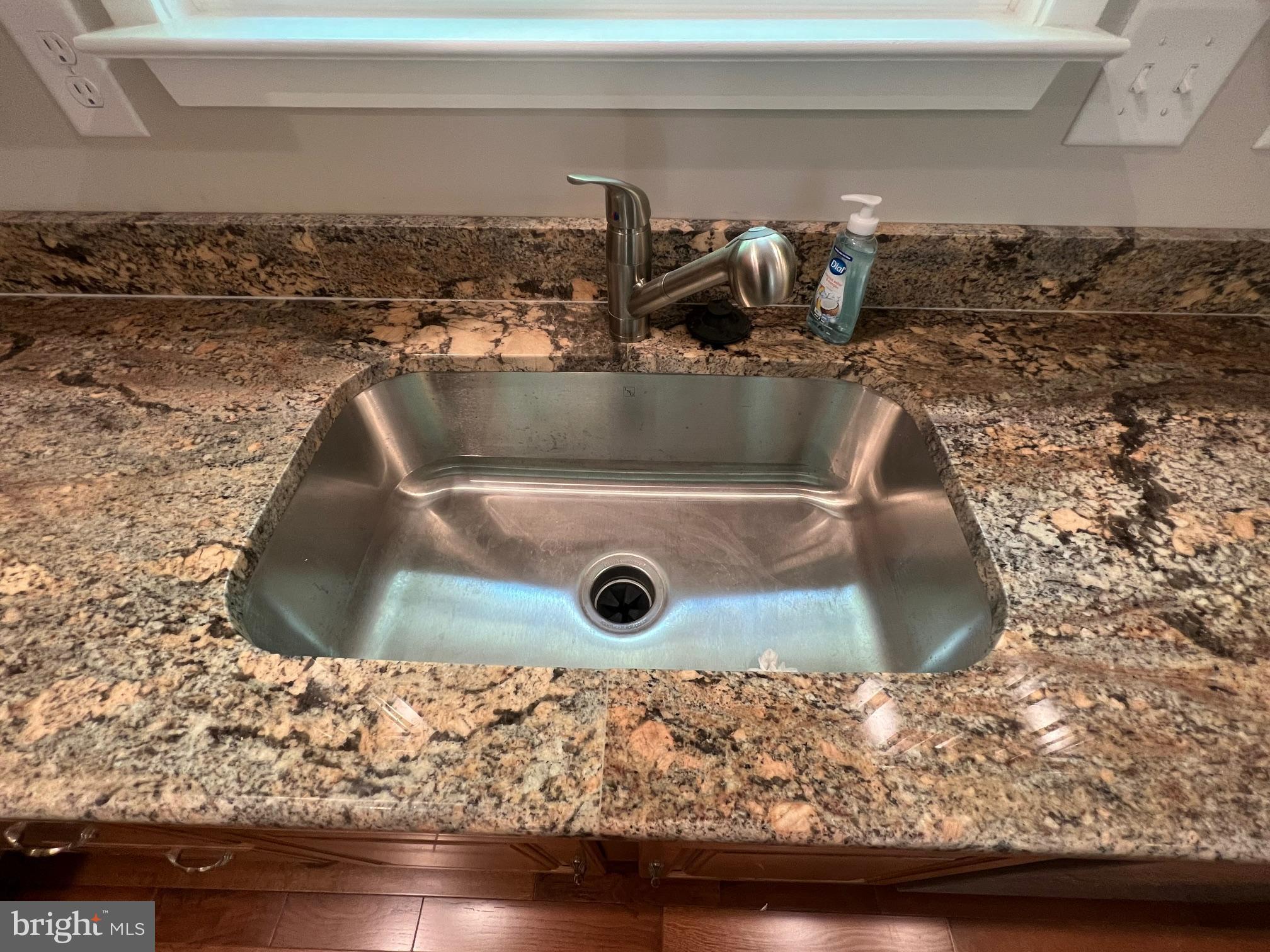 DOUGLAS OAKS - Residential