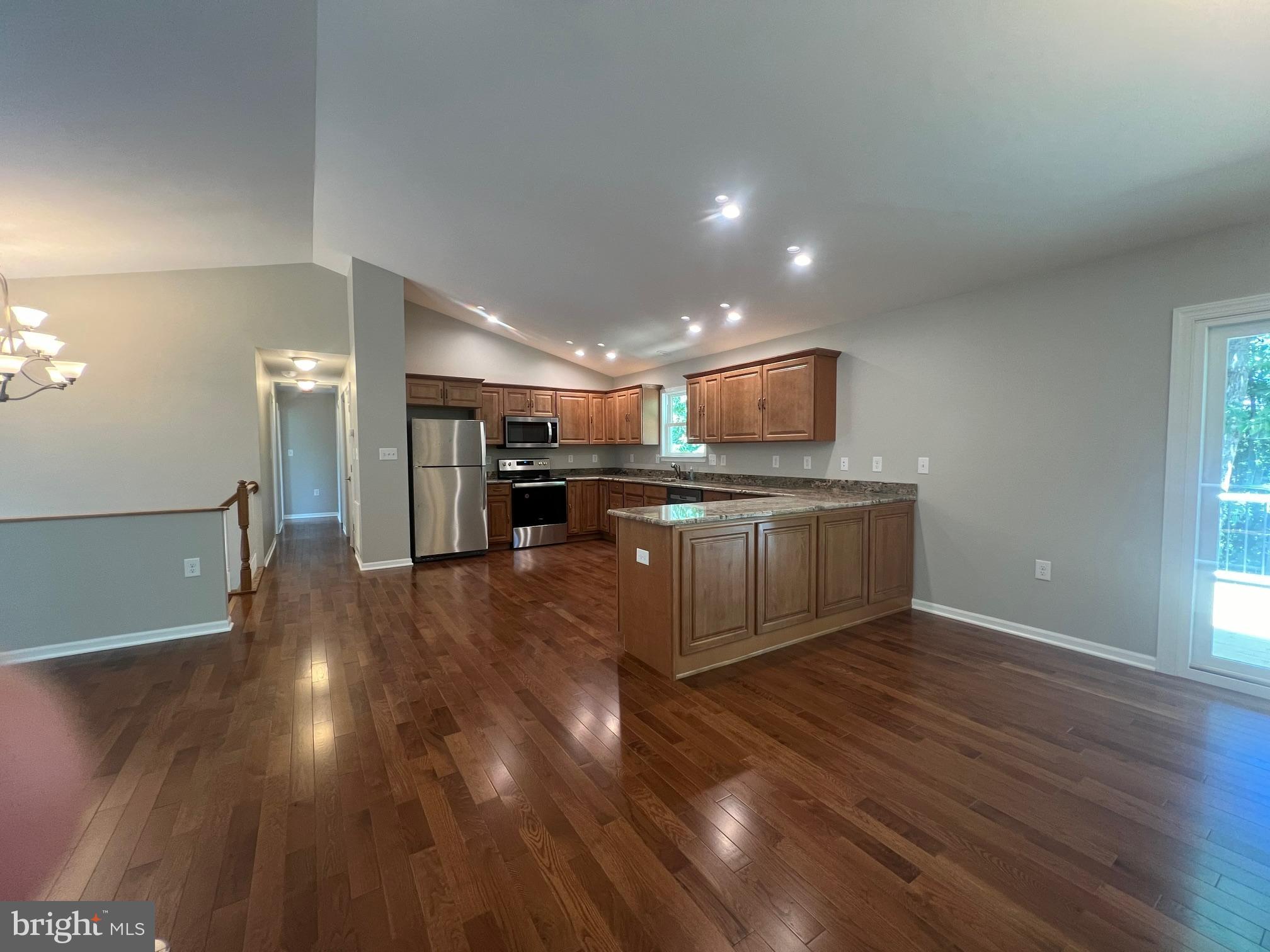 DOUGLAS OAKS - Residential