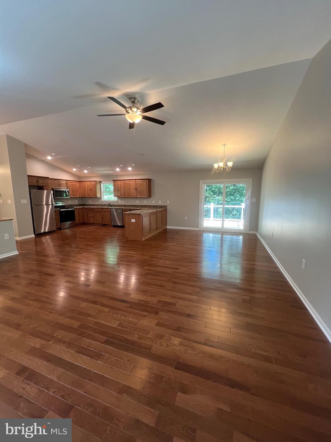 DOUGLAS OAKS - Residential