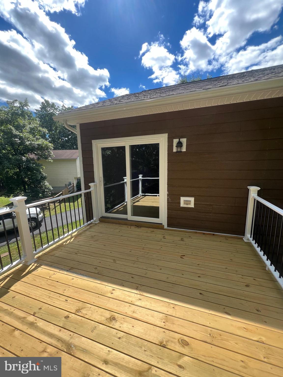 DOUGLAS OAKS - Residential