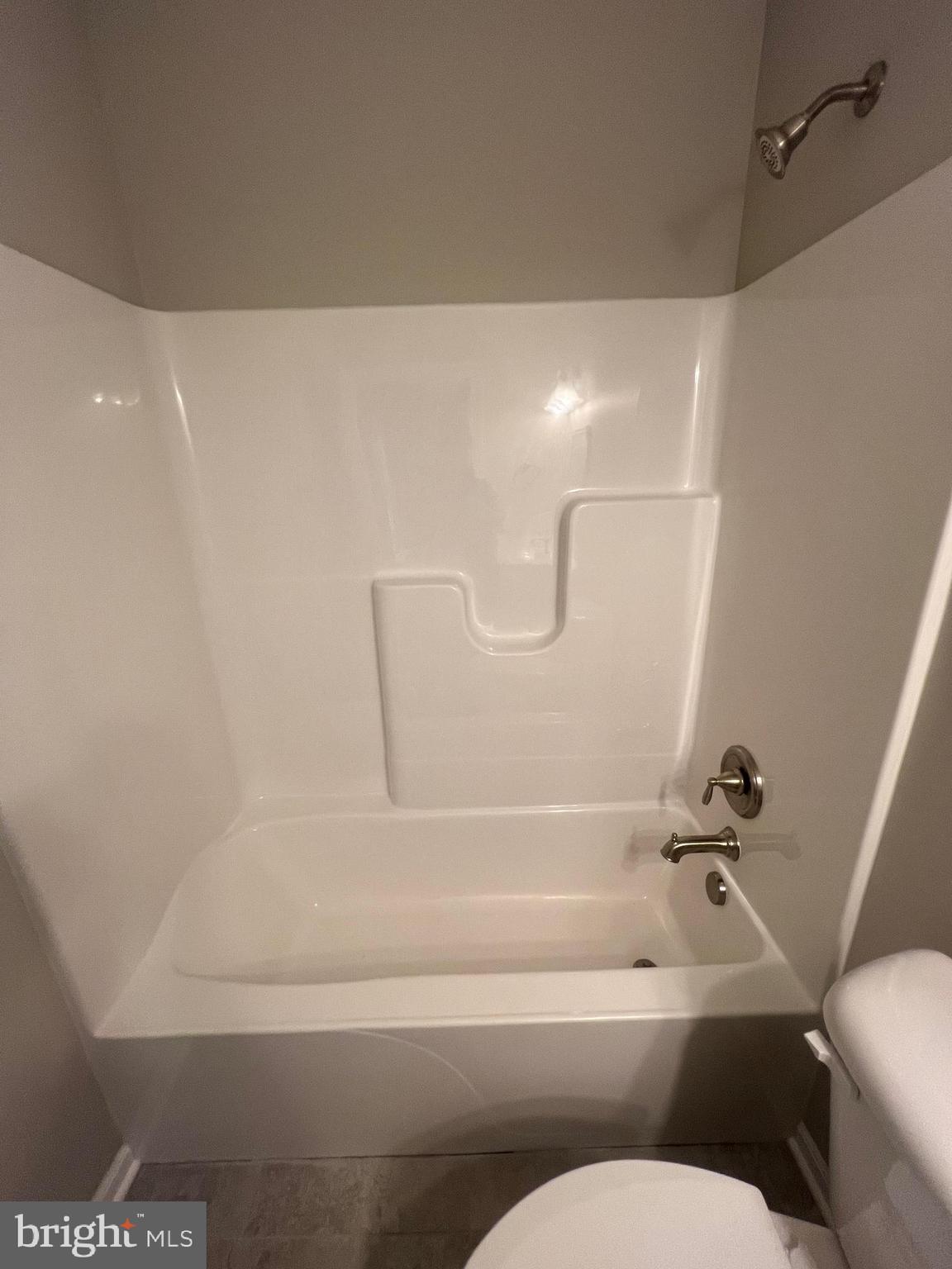 DOUGLAS OAKS - Residential