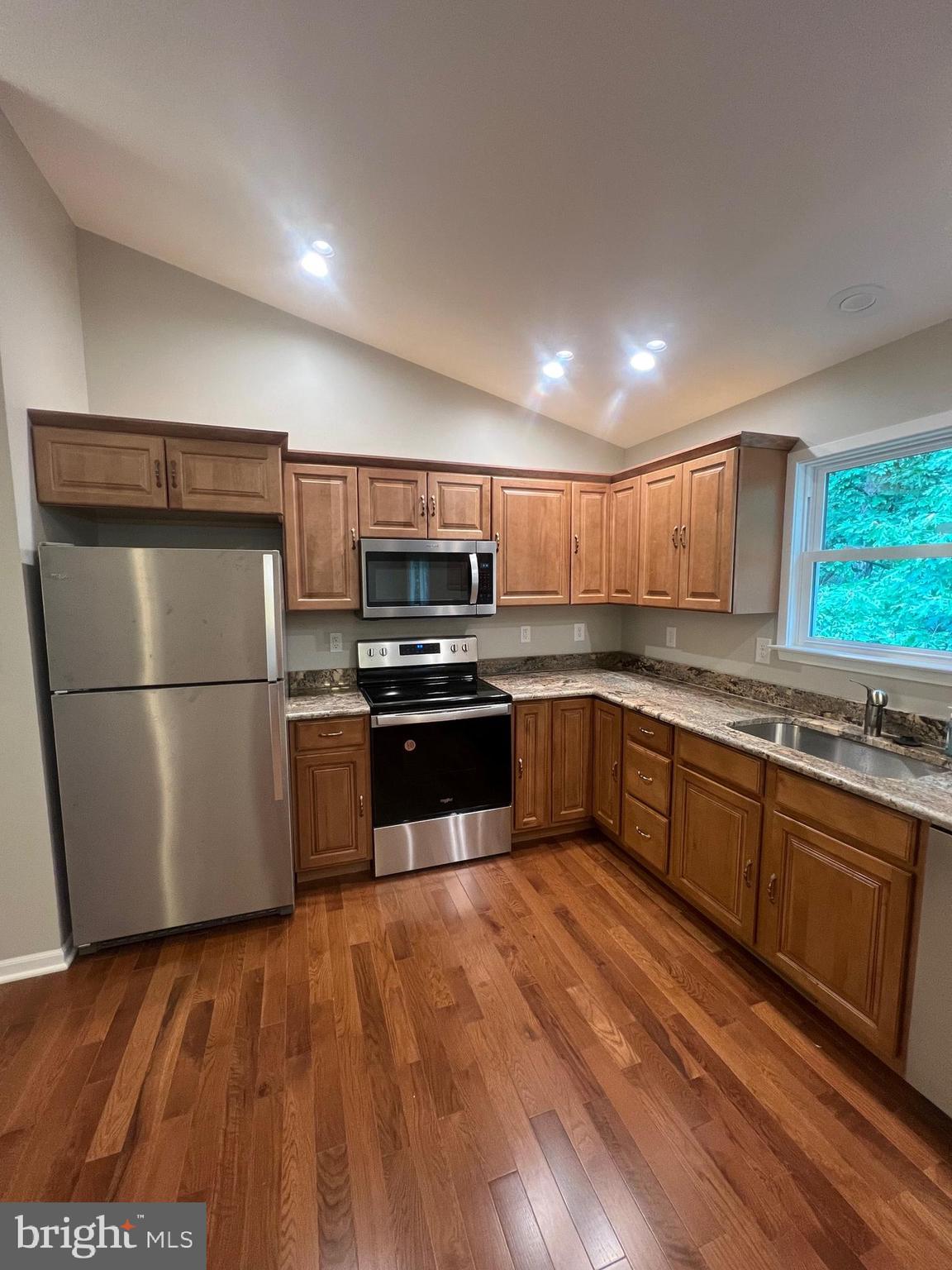 DOUGLAS OAKS - Residential