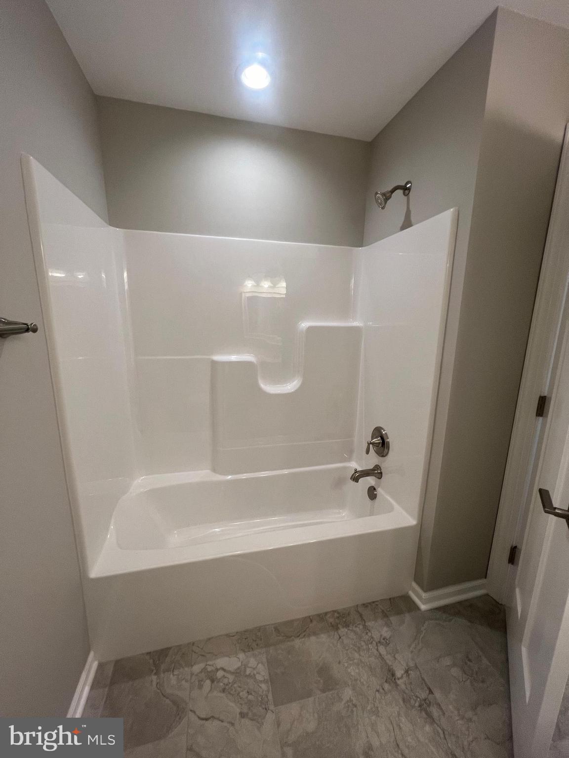 DOUGLAS OAKS - Residential