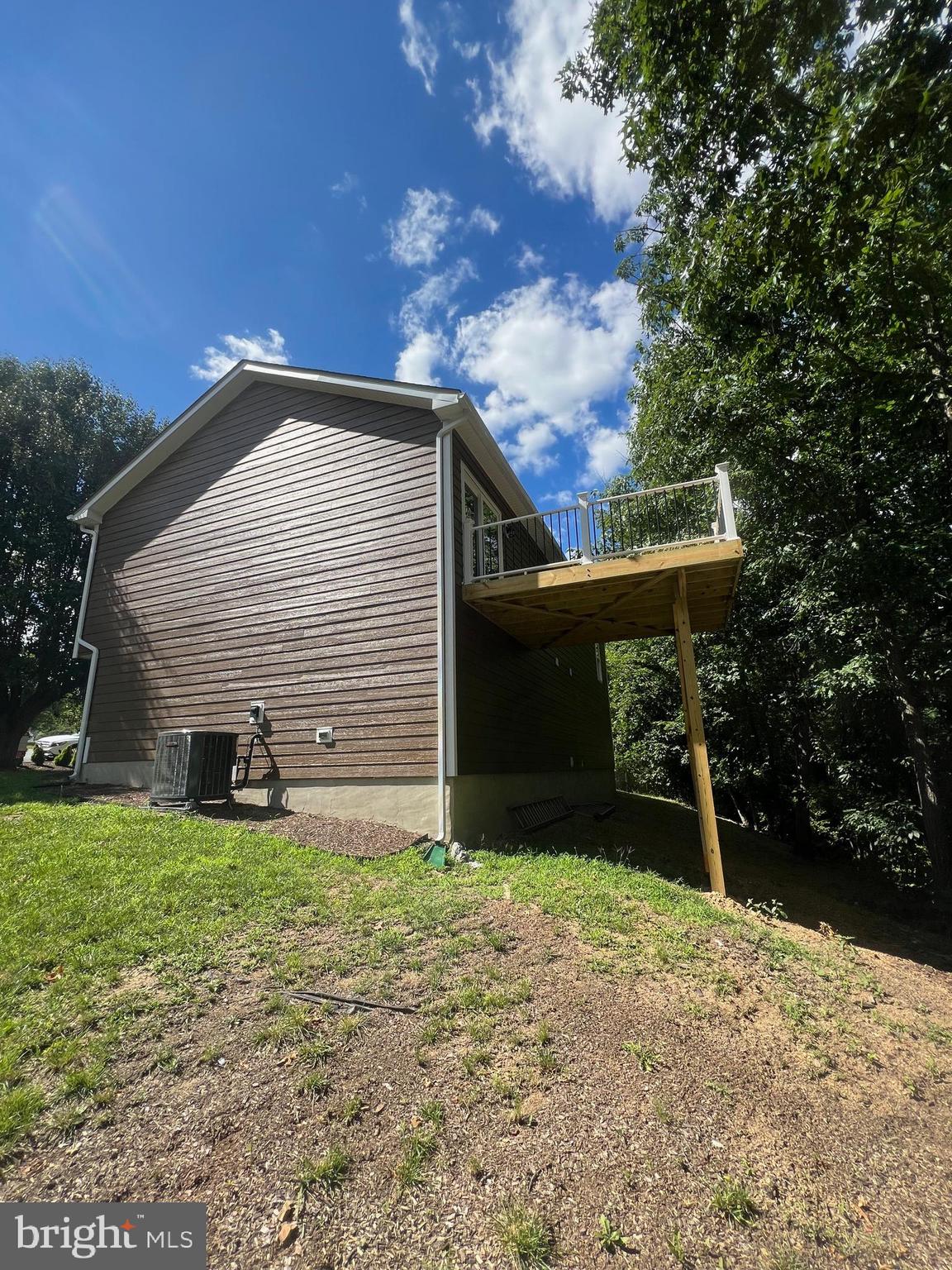 DOUGLAS OAKS - Residential