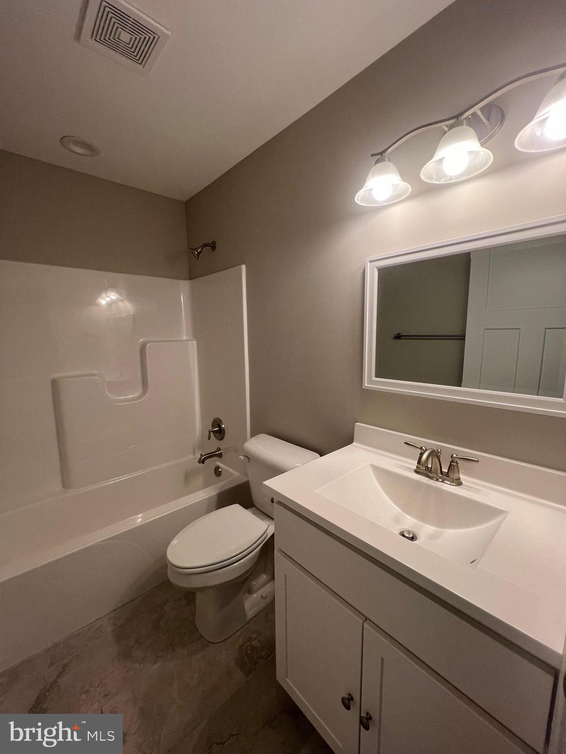 DOUGLAS OAKS - Residential