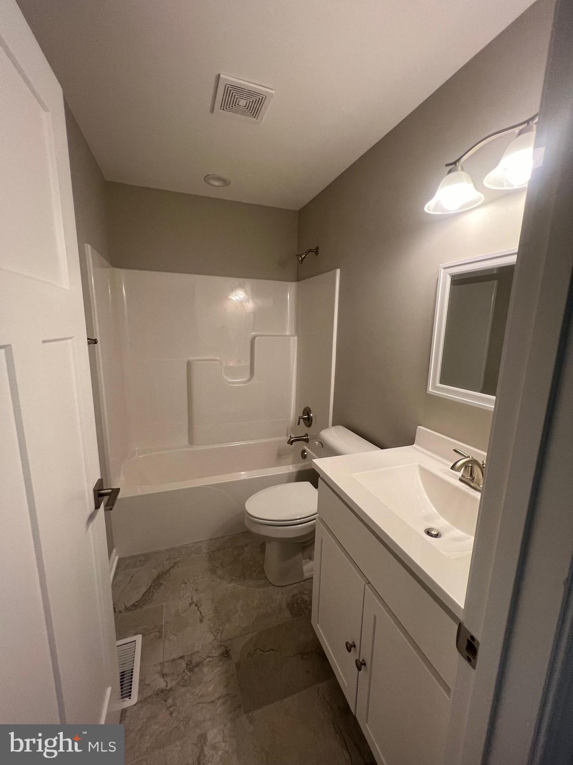 DOUGLAS OAKS - Residential