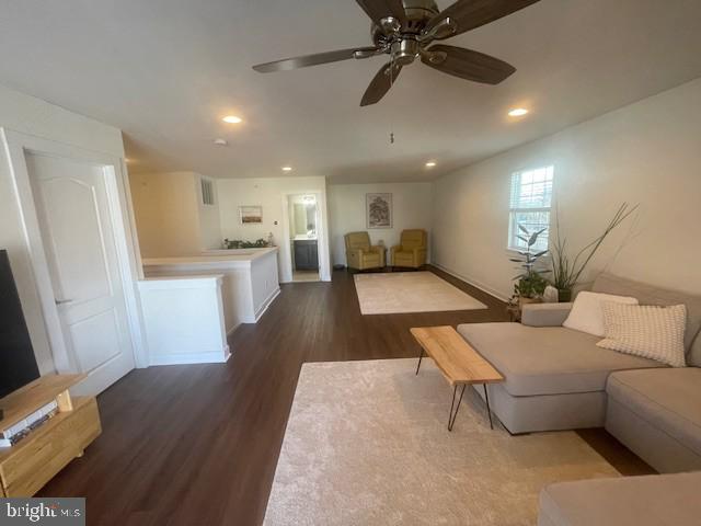 WATERSIDE - Residential Lease