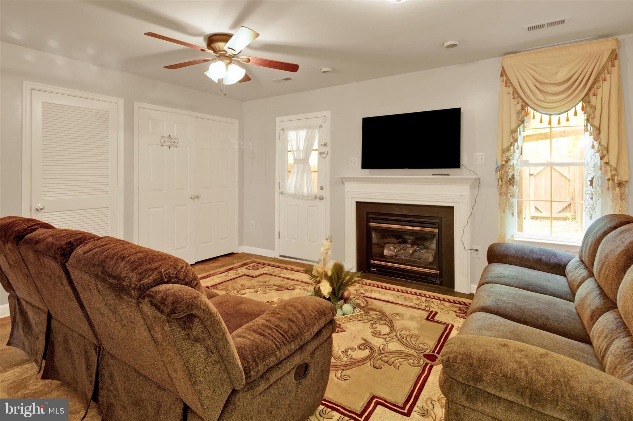 52 TOWNES PLACE