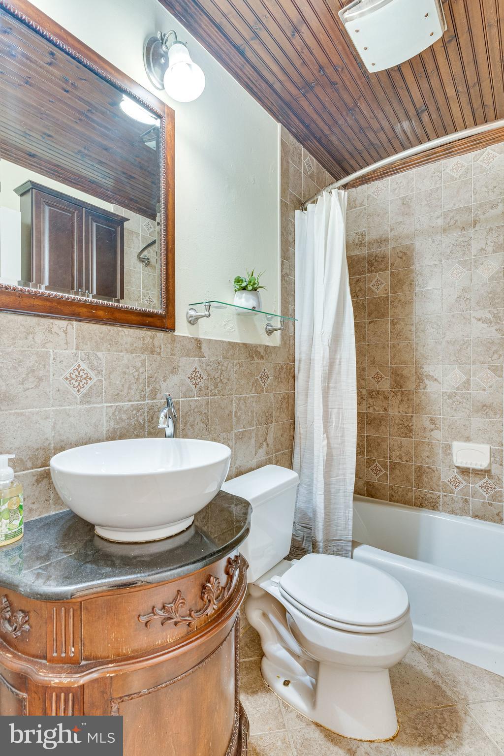 AYRLAWN - Residential Lease