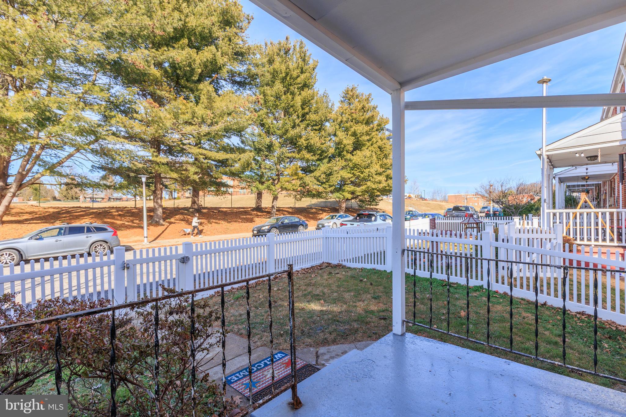 MEDFIELD - Residential