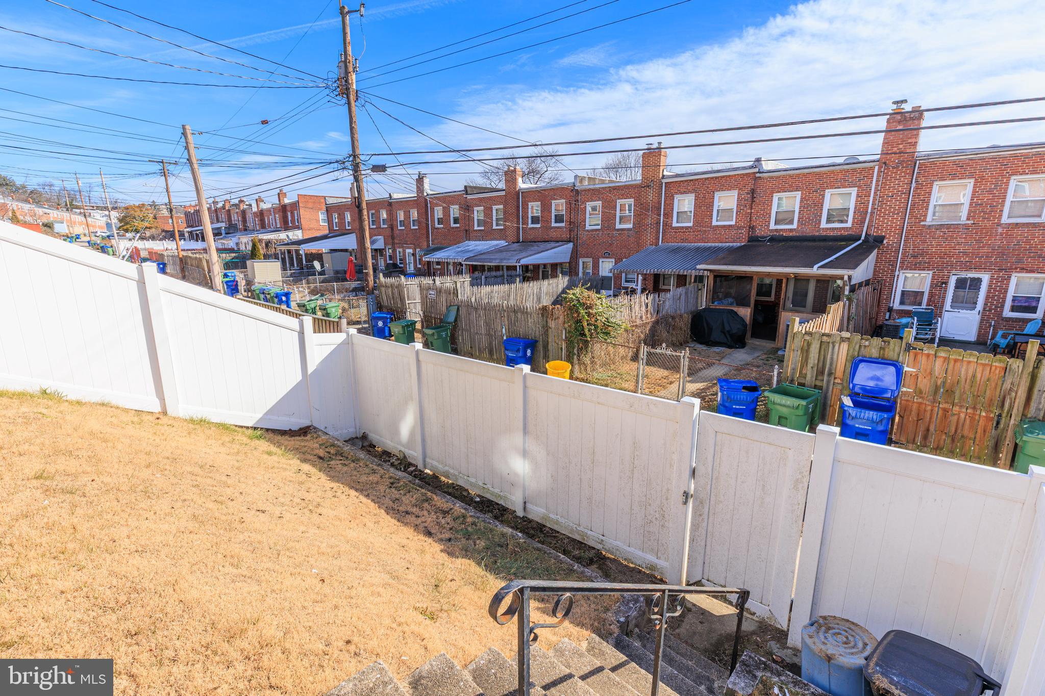 MEDFIELD - Residential