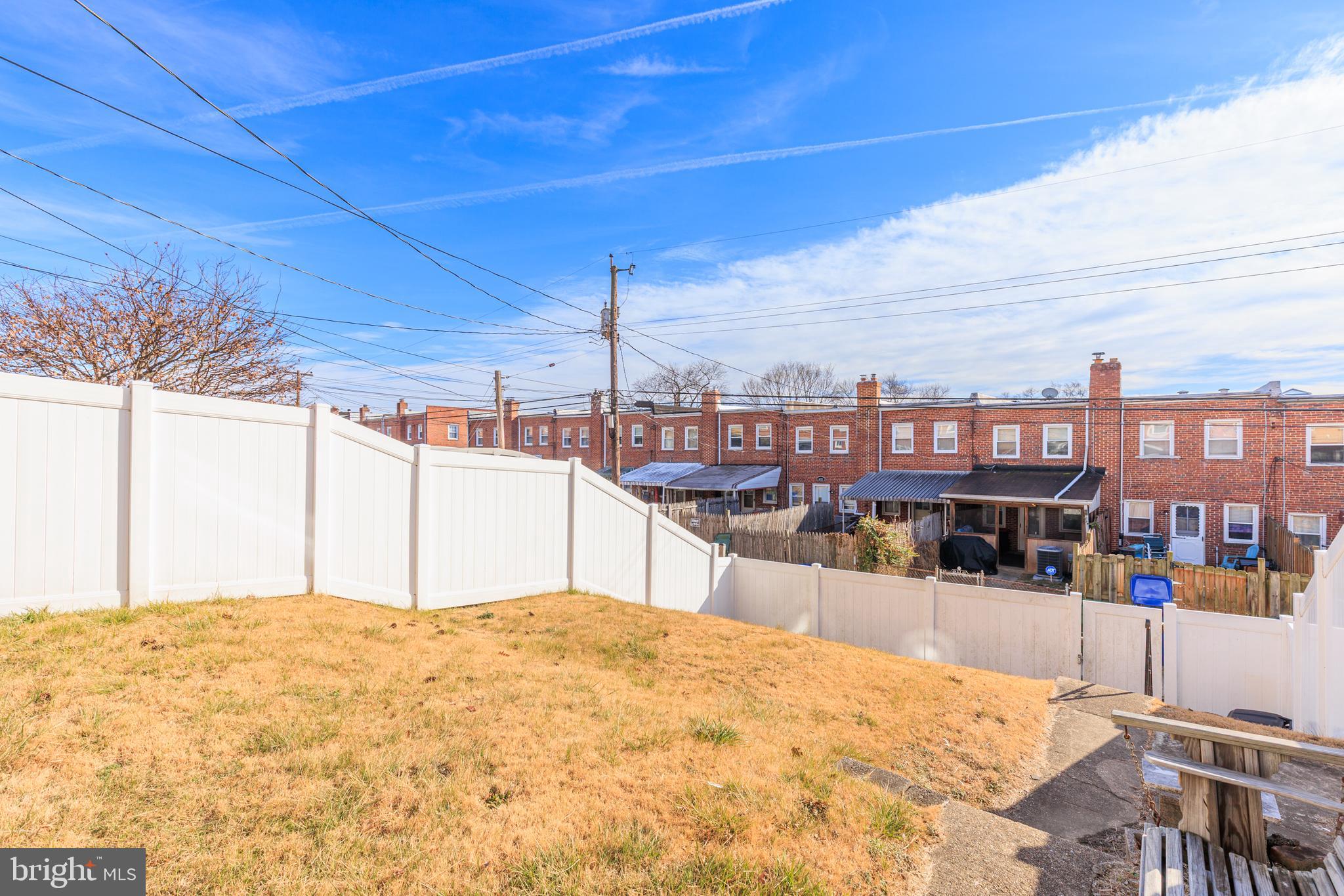 MEDFIELD - Residential