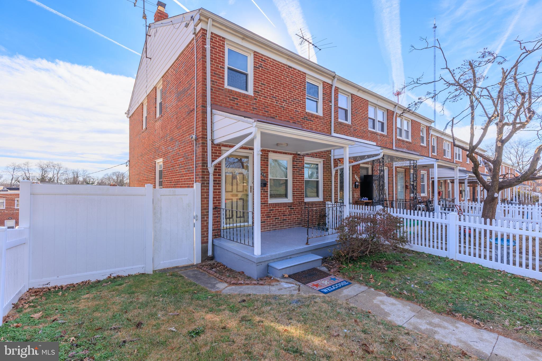 MEDFIELD - Residential