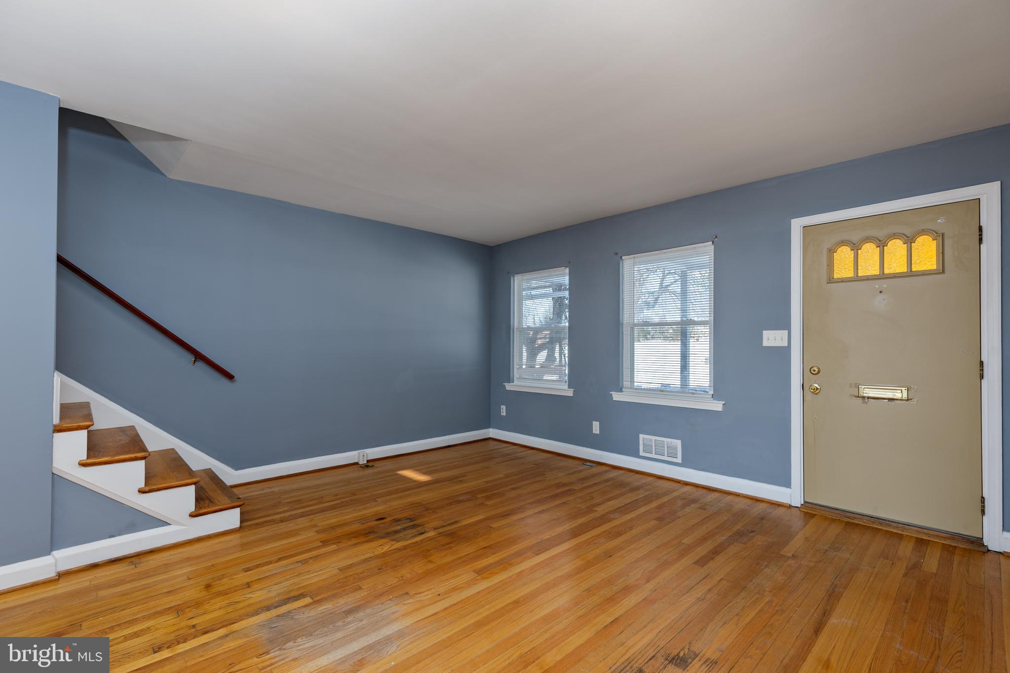 MEDFIELD - Residential