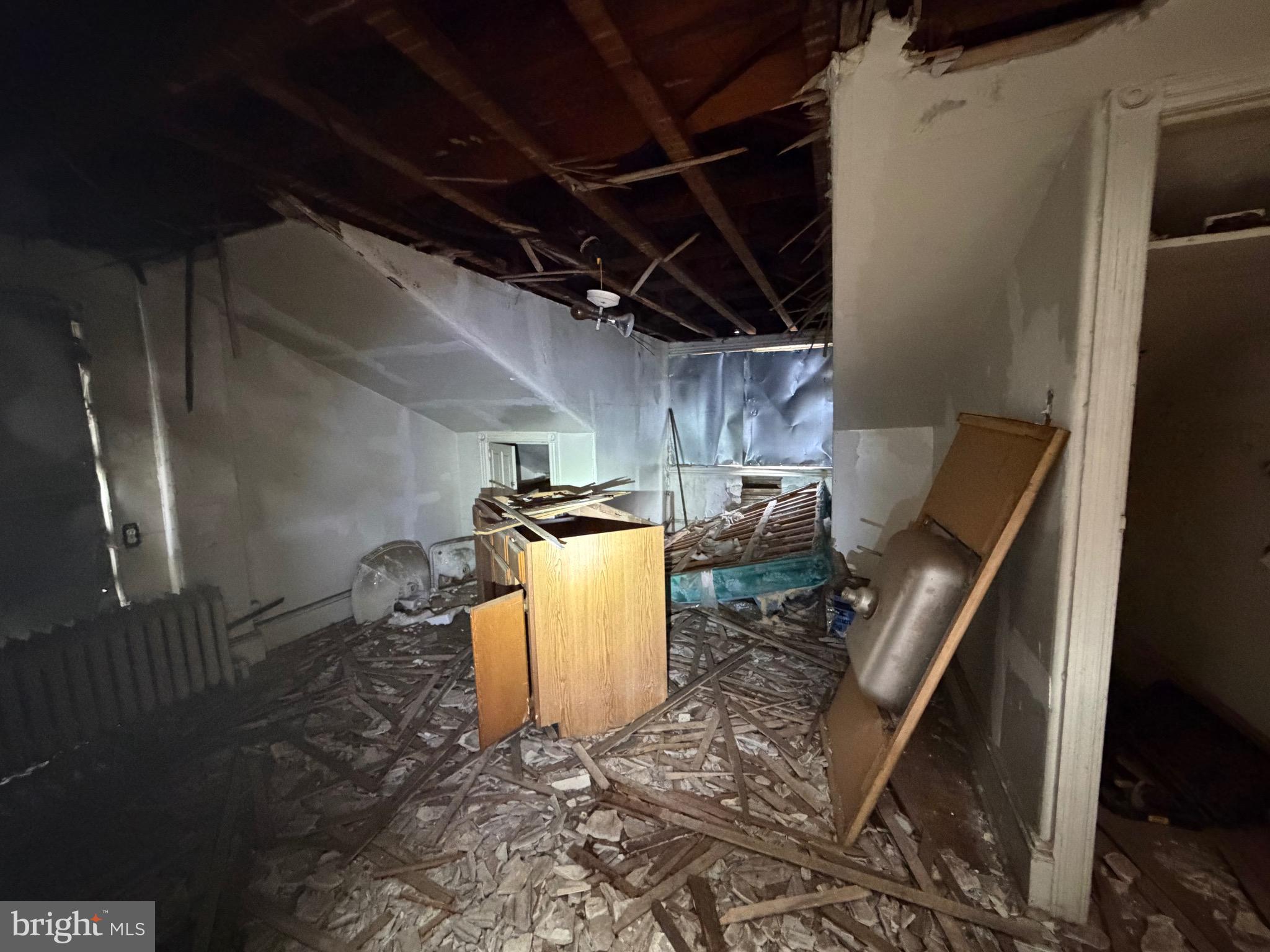 FRANKFORD - Commercial Sale