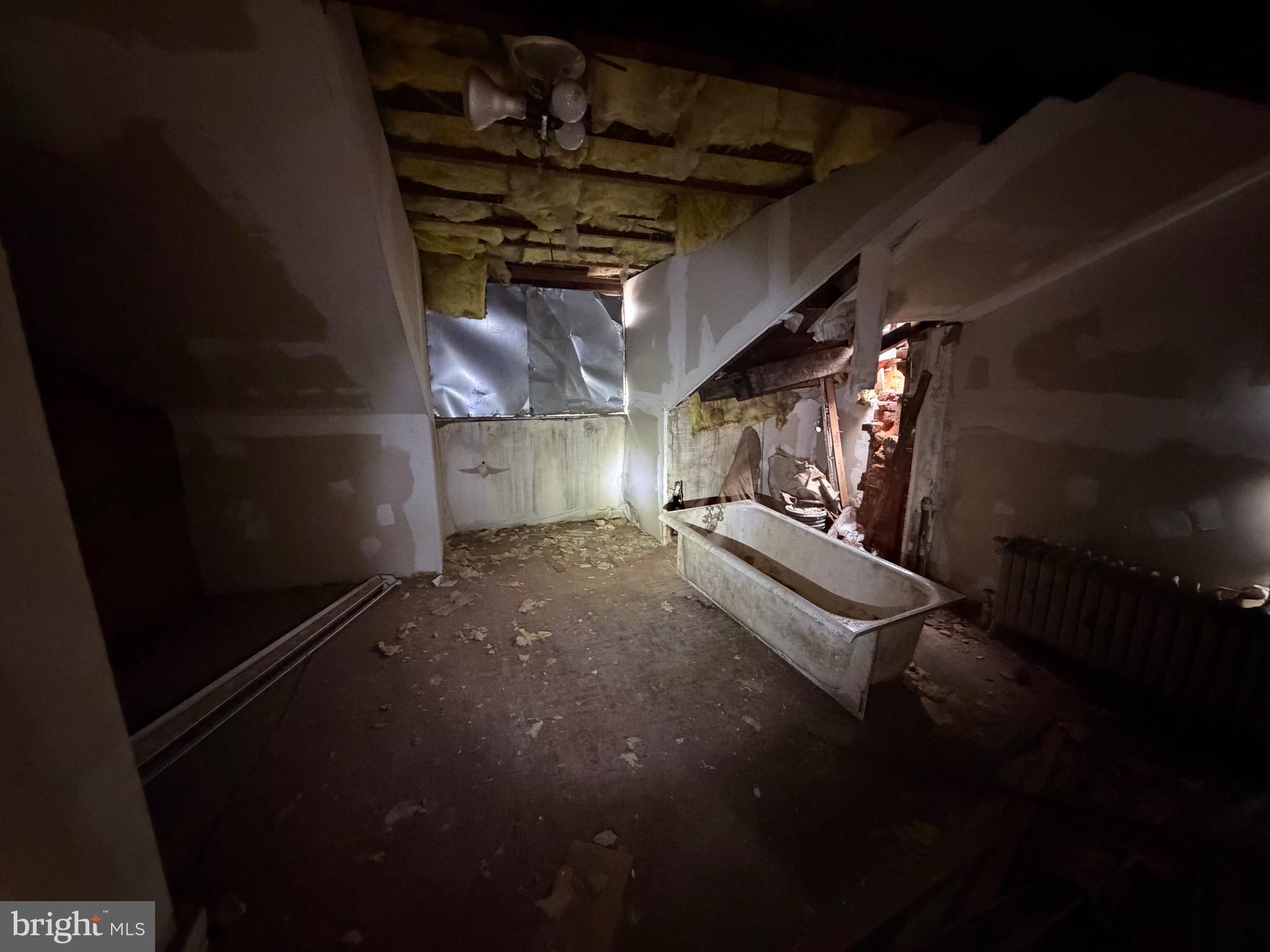 FRANKFORD - Commercial Sale