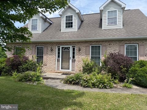 Homes For Sale - 349 Carolle Street<br/> Franklin County, GREENCASTLE, PA 17225