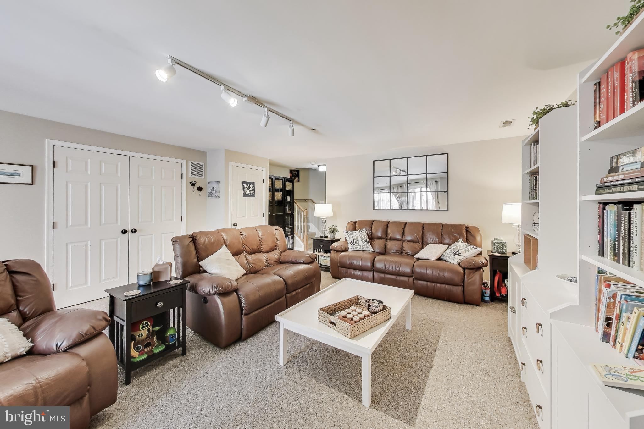 PINEY ORCHARD - Residential