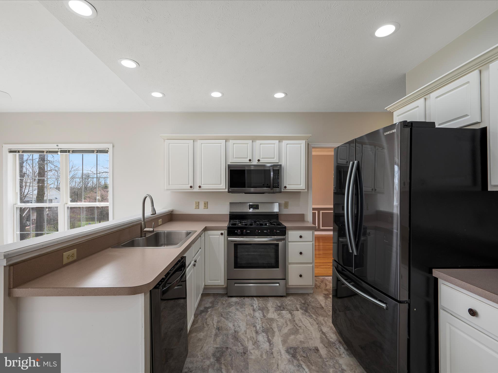 PIONEER HEIGHTS - Residential