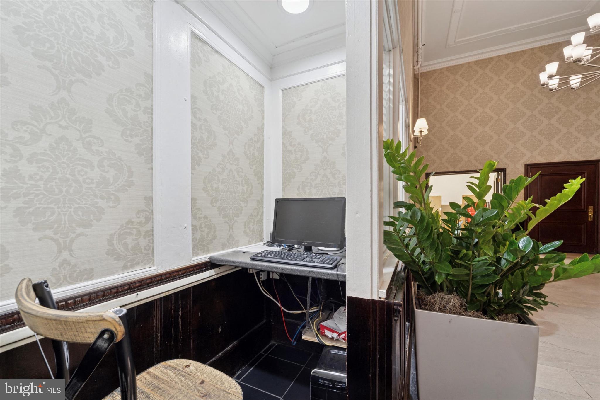 AVENUE OF THE ARTS - Residential