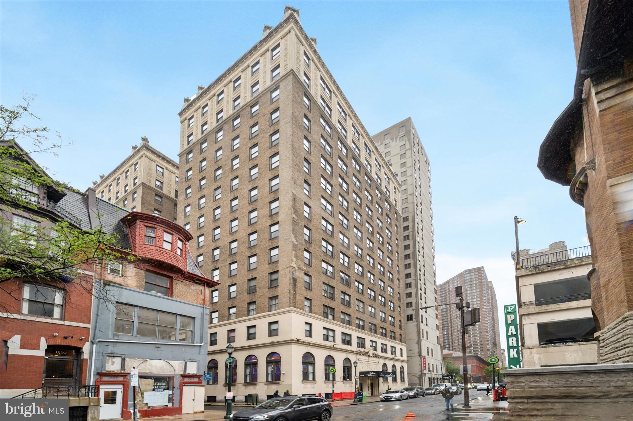 AVENUE OF THE ARTS - Residential