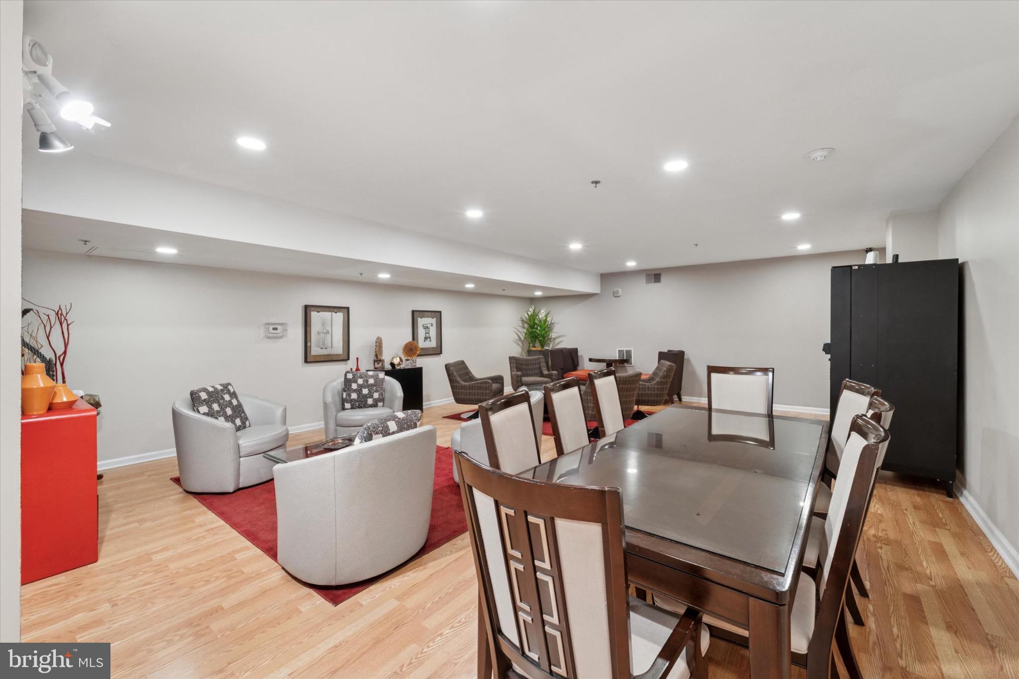 AVENUE OF THE ARTS - Residential