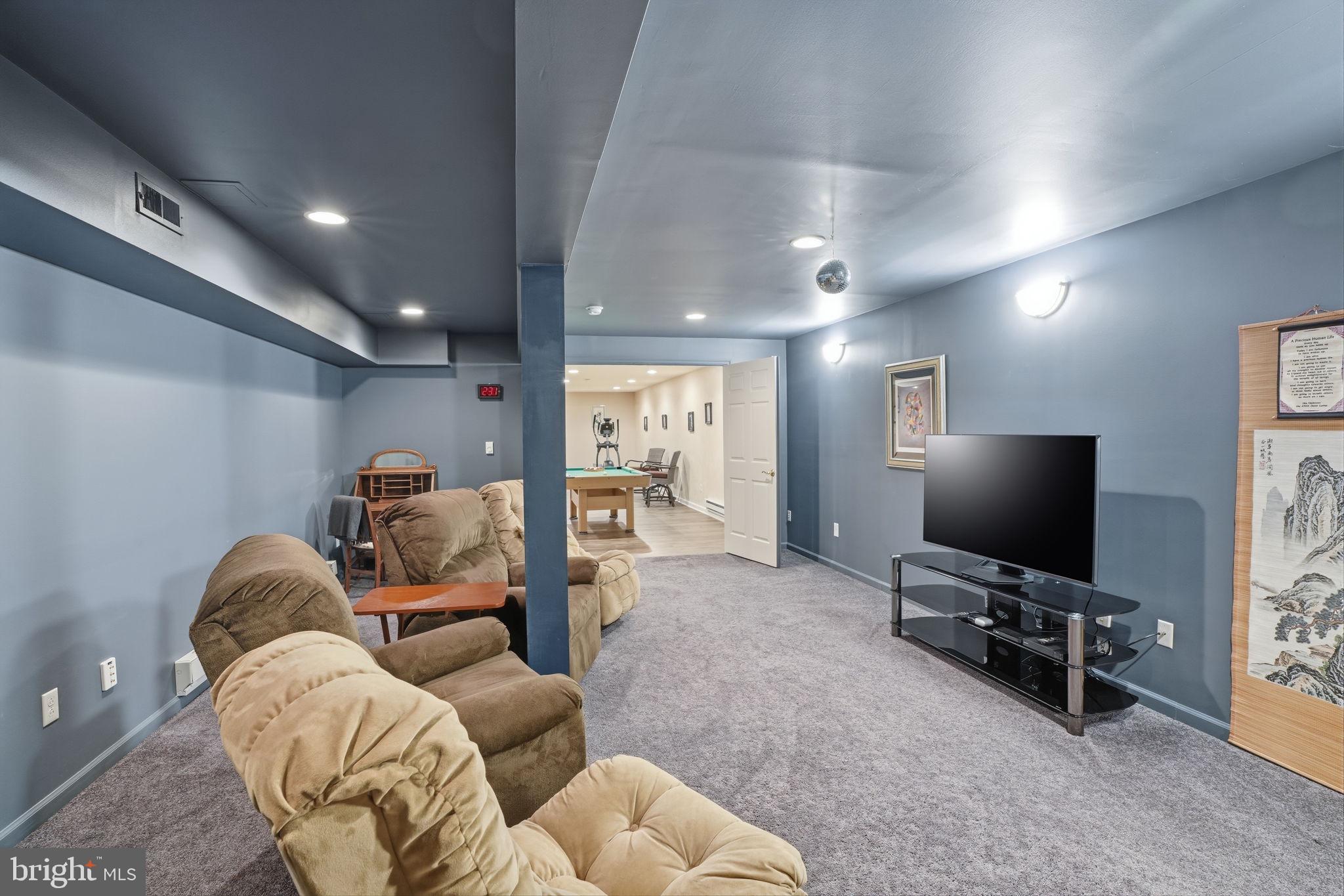 FLOWERS MILL - Residential