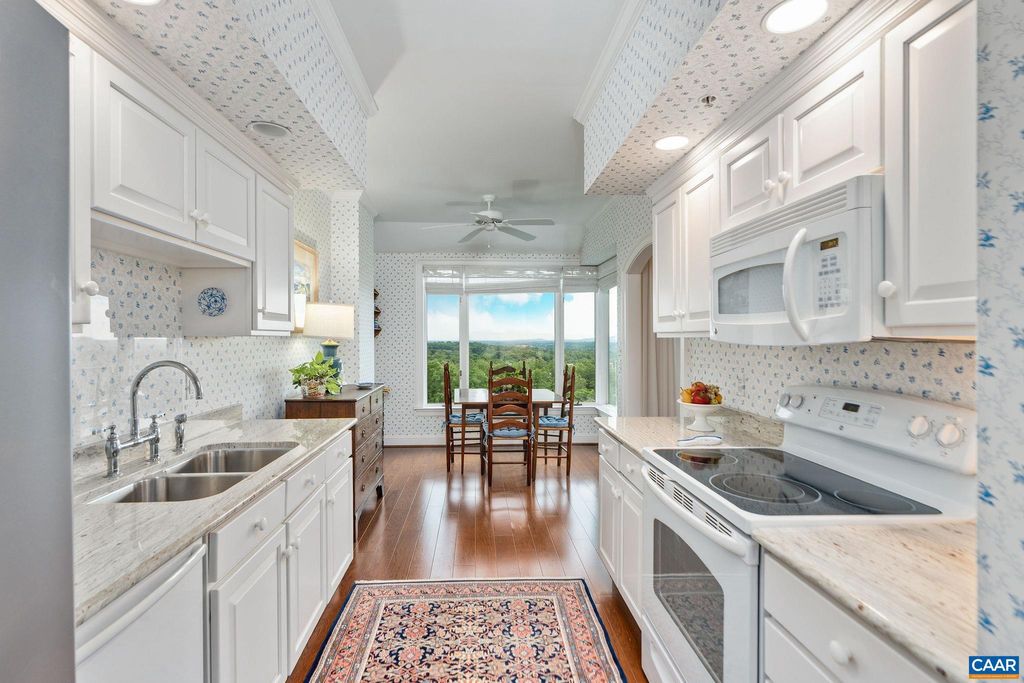 Photo of 500 Crestwood Dr #2604, CHARLOTTESVILLE, VA 22903 (MLS # 677091)