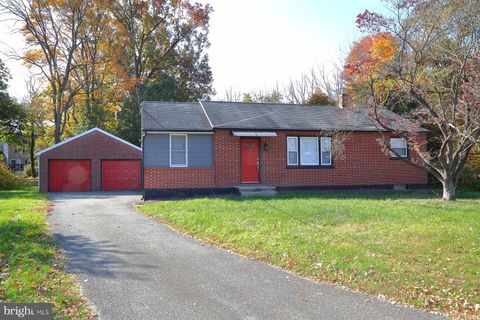 Photo of 4 Abington Court, LANCASTER, PA 17603 (MLS # PALA2059656)