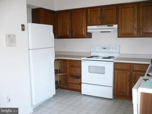 WASHINGTON SQUARE - Residential Lease