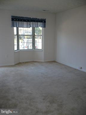 WASHINGTON SQUARE - Residential Lease