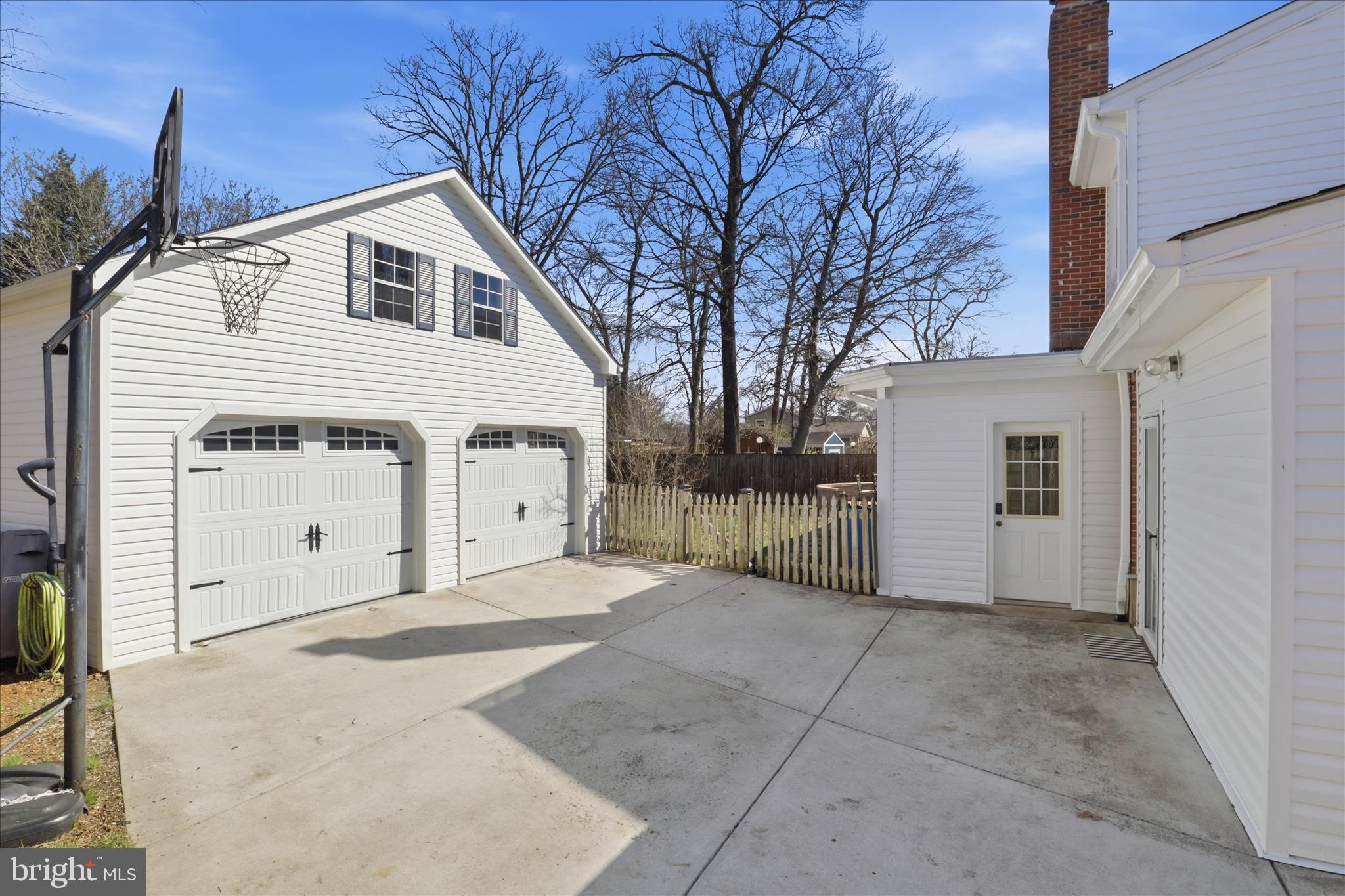 MONTICELLO WOODS - Residential