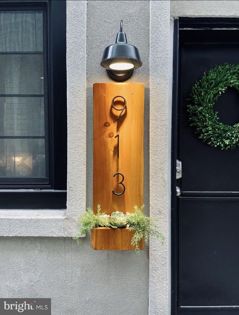 913 S DARIEN STREET PHILADELPHIA PA 19147