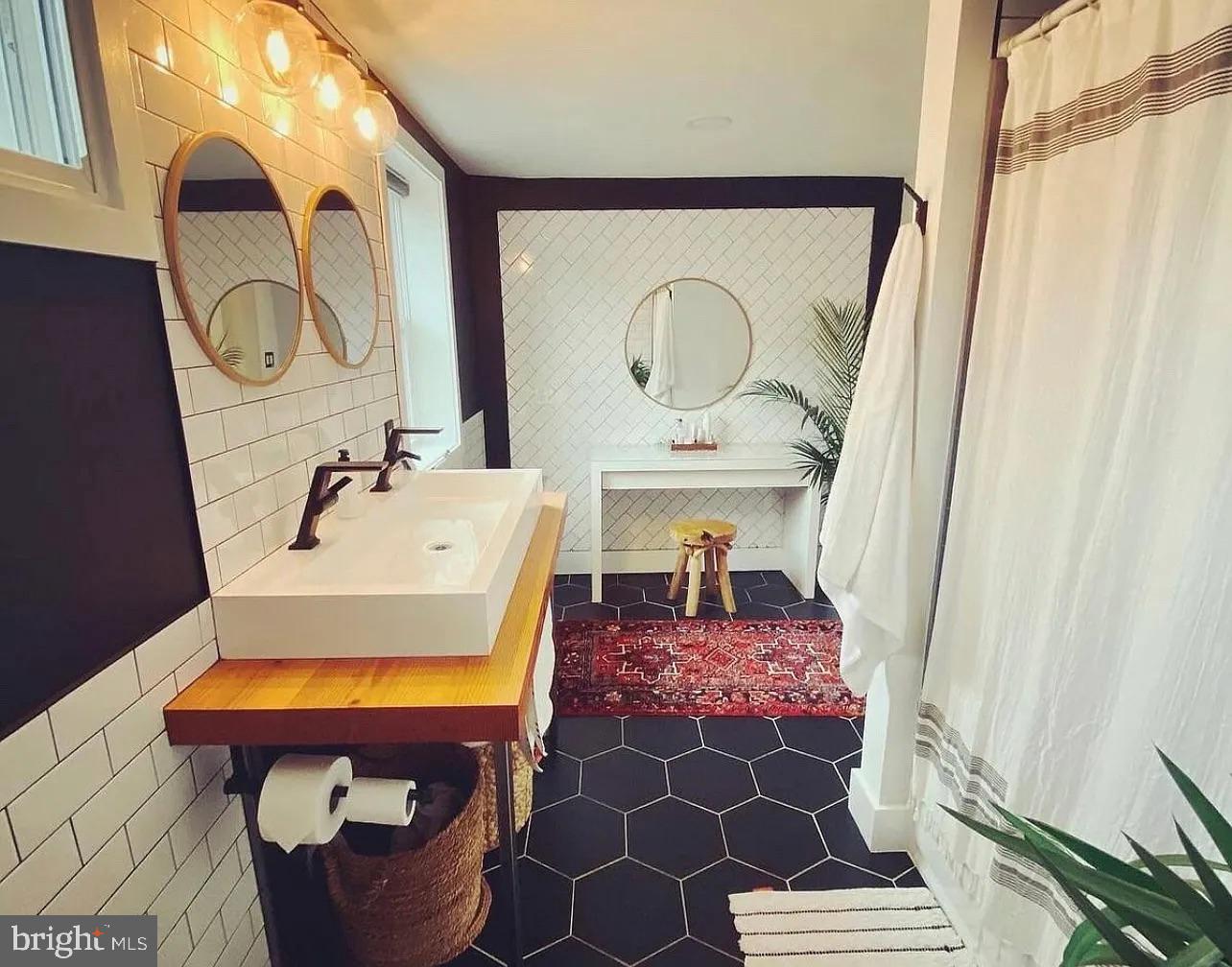 BELLA VISTA - Residential