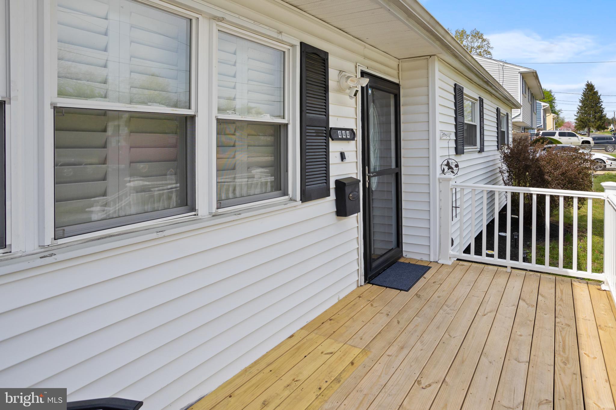 444 PENNINGTON DRIVE