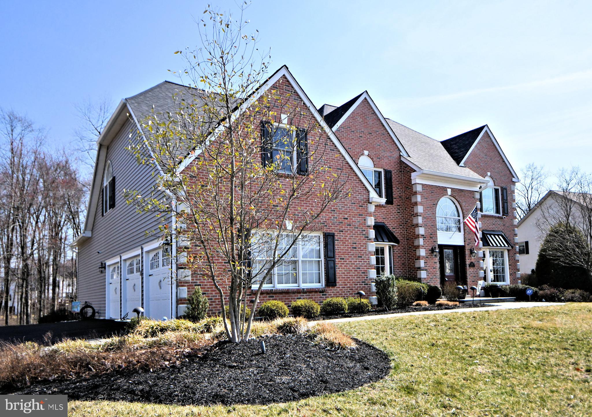 HORSHAM CHASE - Residential