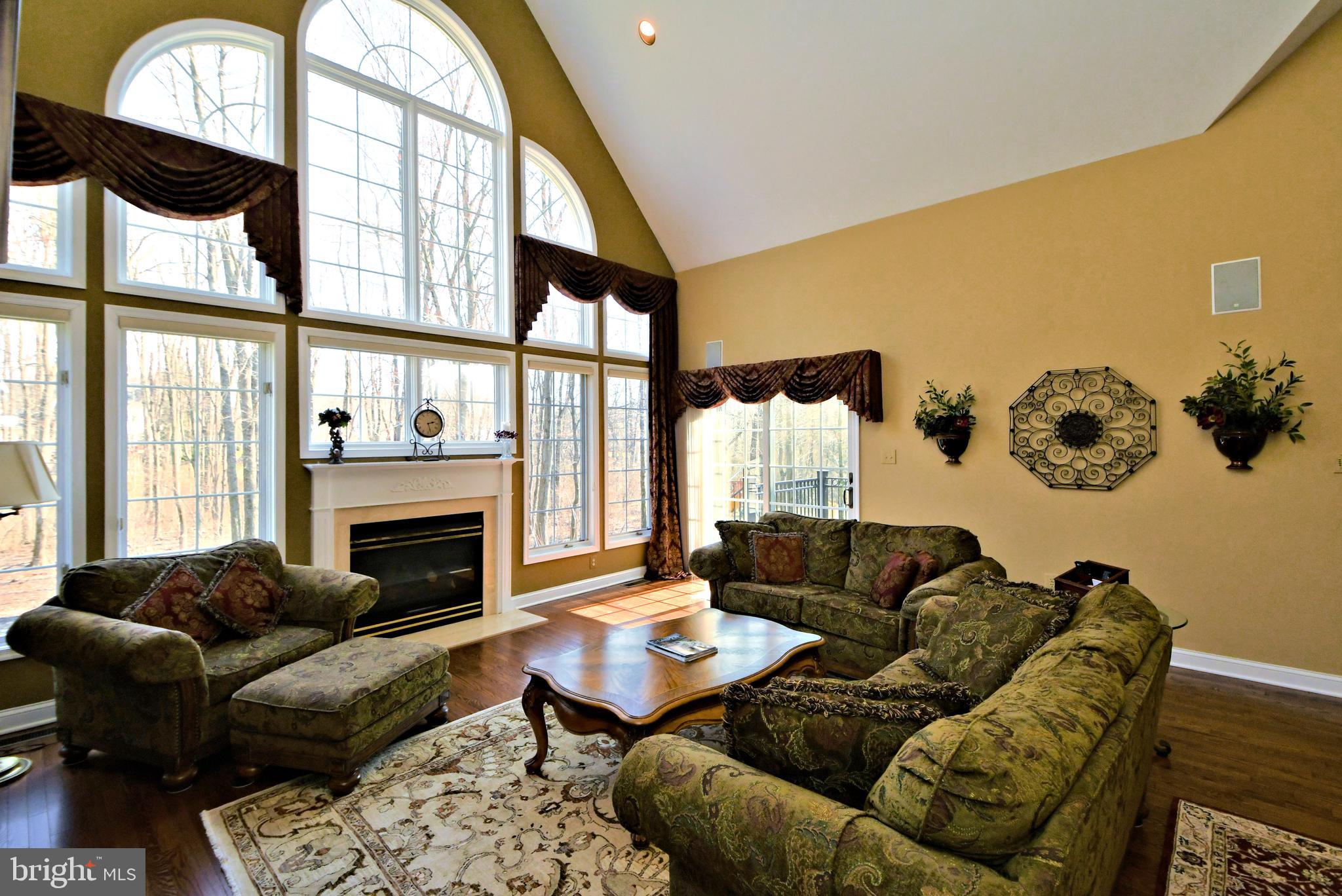 HORSHAM CHASE - Residential