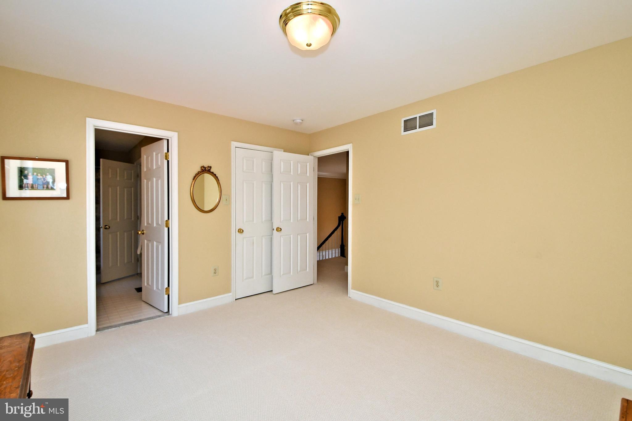 HORSHAM CHASE - Residential