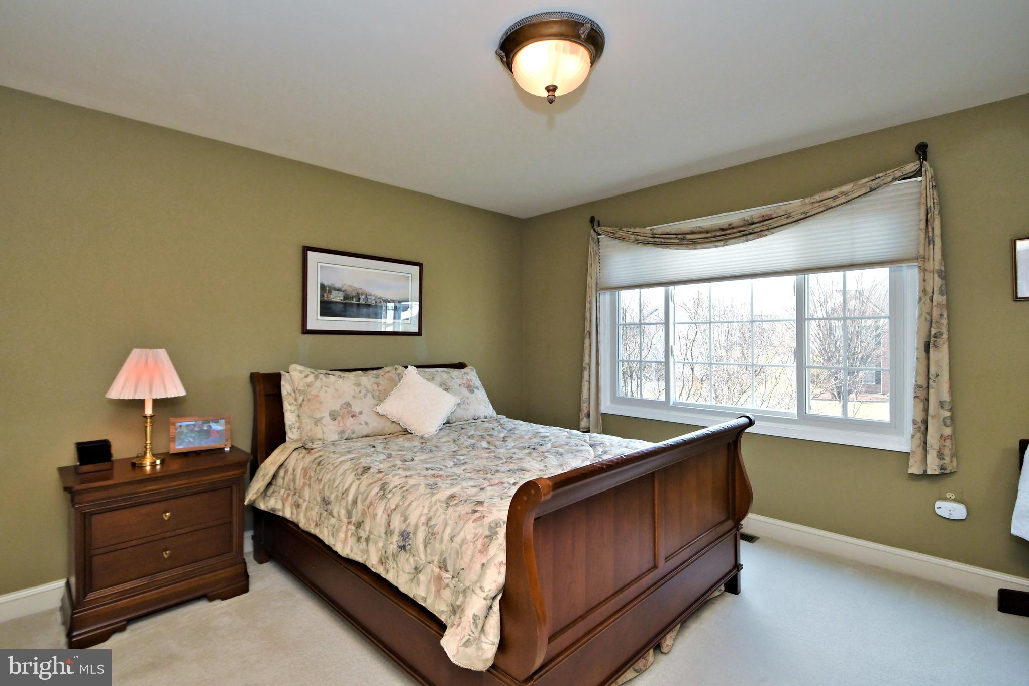 HORSHAM CHASE - Residential