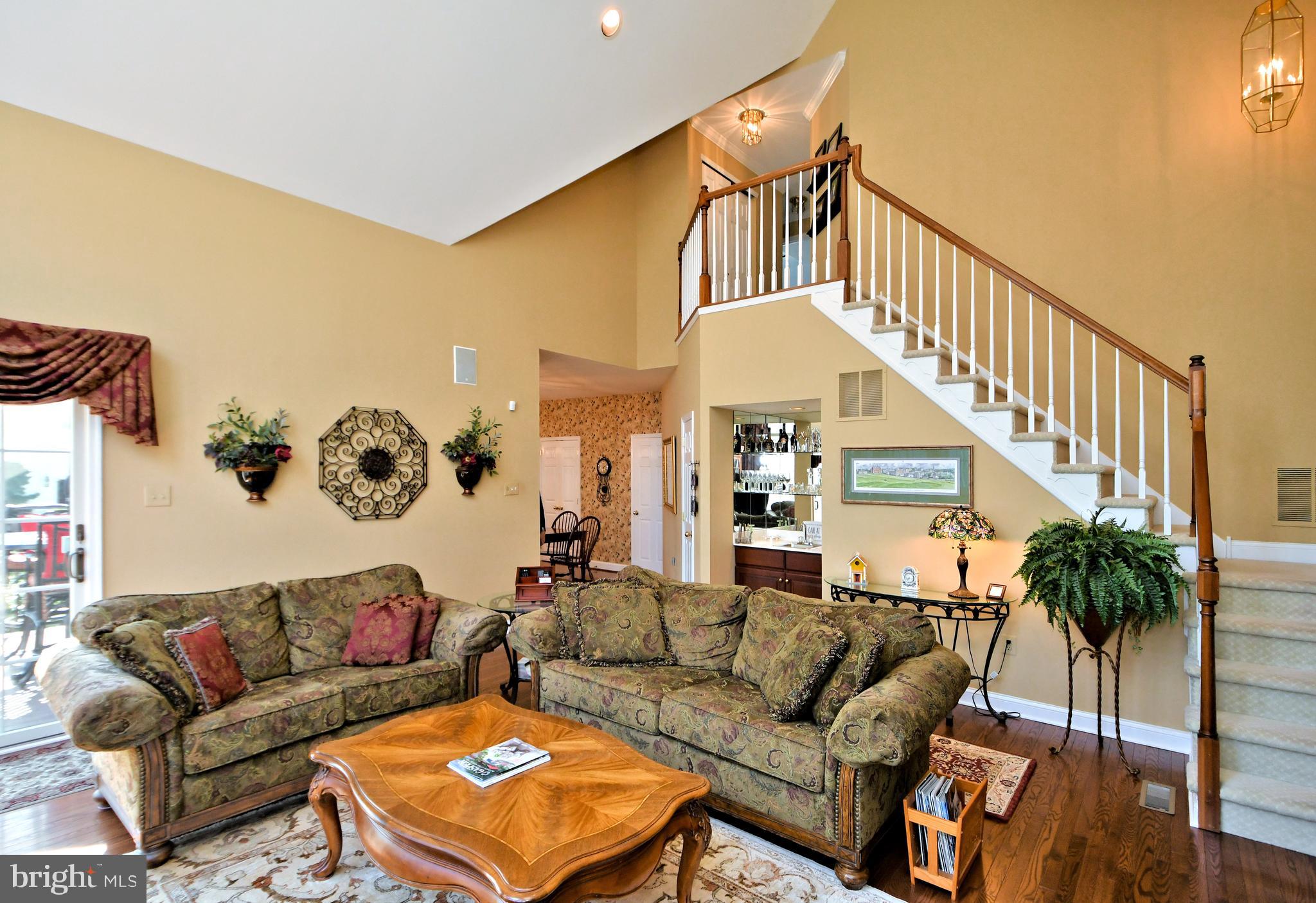 HORSHAM CHASE - Residential