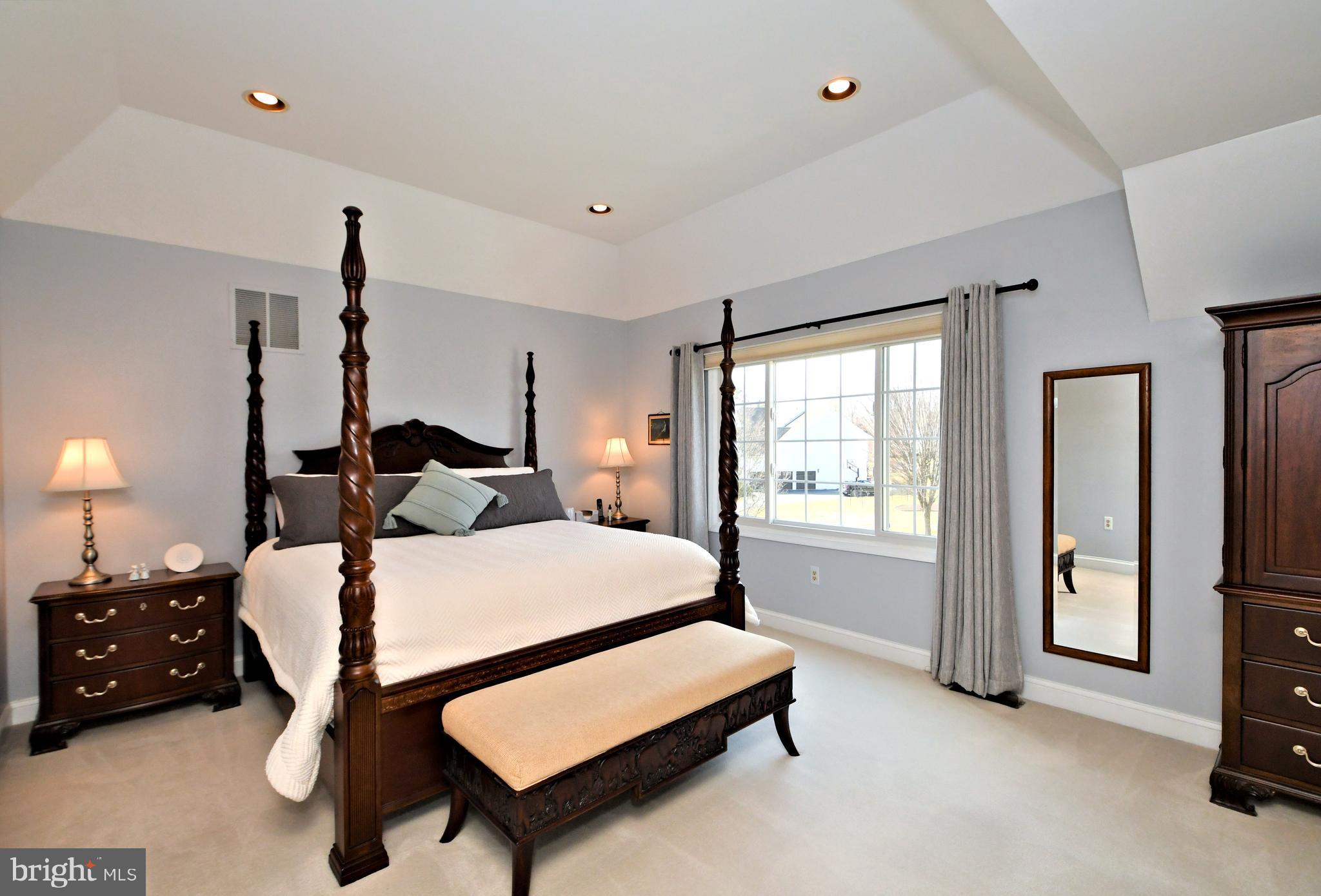 HORSHAM CHASE - Residential