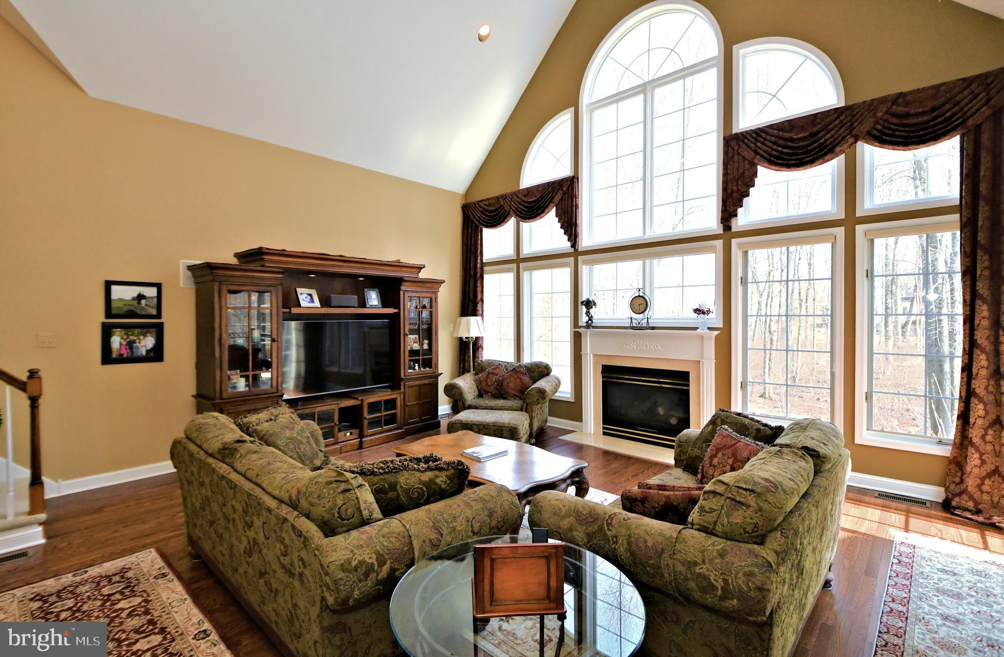 HORSHAM CHASE - Residential